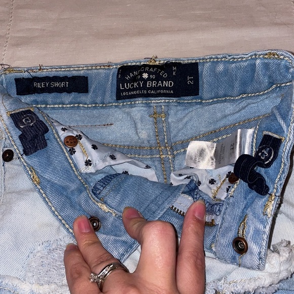 LUCKY BRAND Toddler Girls Riley Short. Size 2T. - Picture 3 of 3